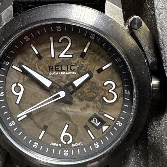 Relic By Fossil Patterson Brown Dial Gunmetal ZR12043 Quartz Moment - Picture 2 of 8